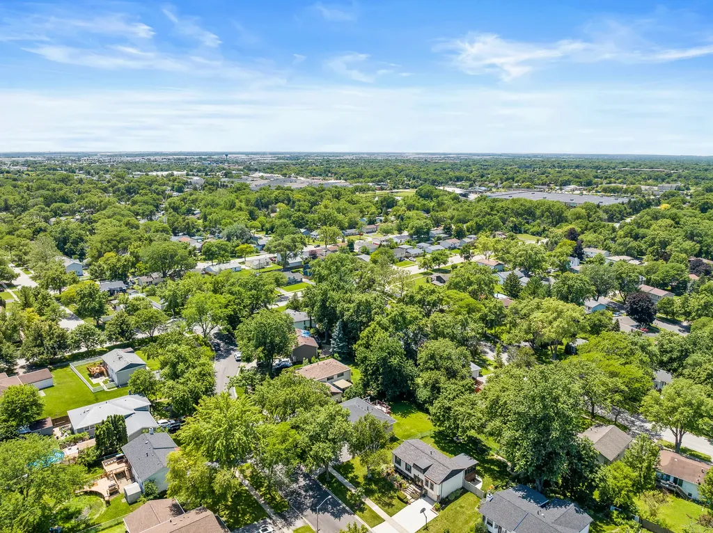 313 Bedford Road Bolingbrook IL 60440