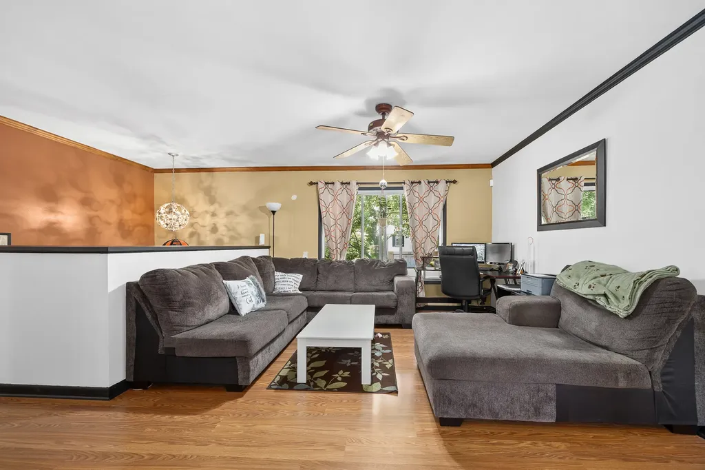 313 Bedford Road Bolingbrook IL 60440