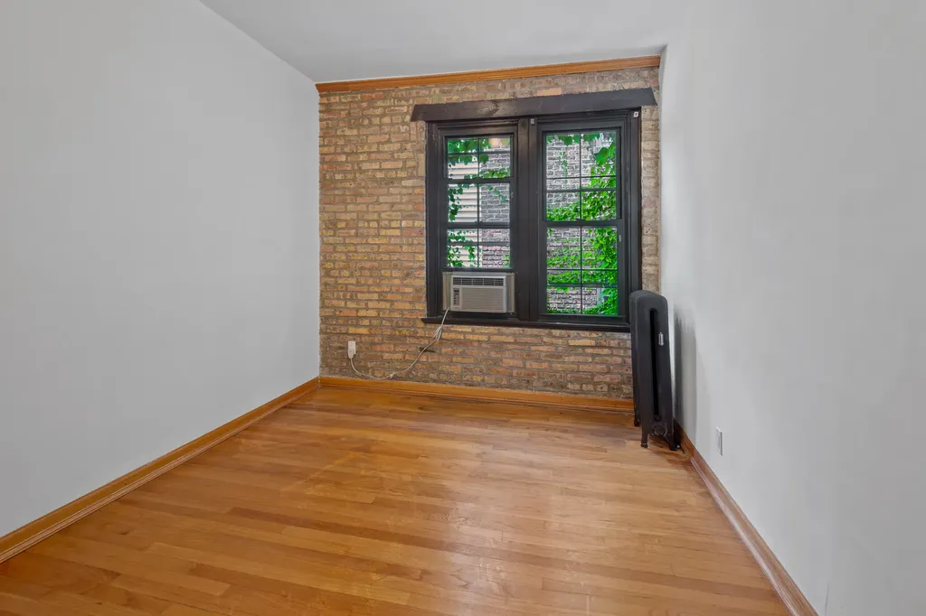 1127 West Farwell Avenue Chicago IL 60626