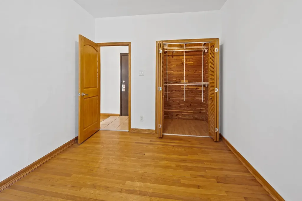 1127 West Farwell Avenue Chicago IL 60626