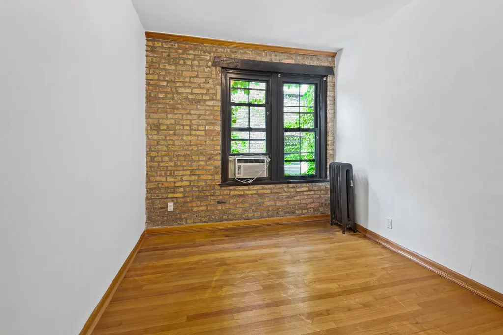 1127 West Farwell Avenue Chicago IL 60626