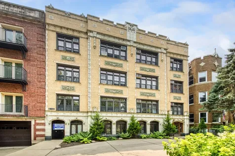 1127 West Farwell Avenue Chicago IL 60626