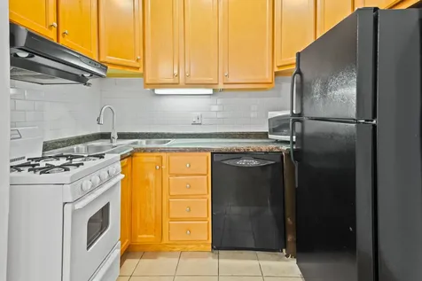 1127 West Farwell Avenue Chicago IL 60626