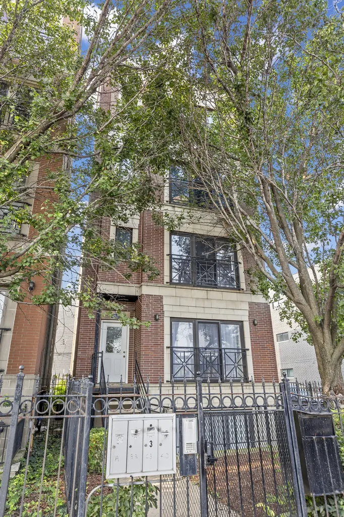 2521 West Congress Parkway Chicago IL 60612