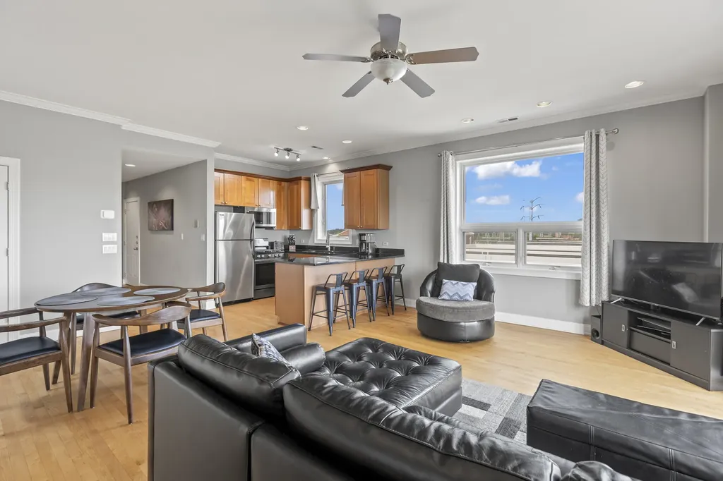 2521 West Congress Parkway Chicago IL 60612