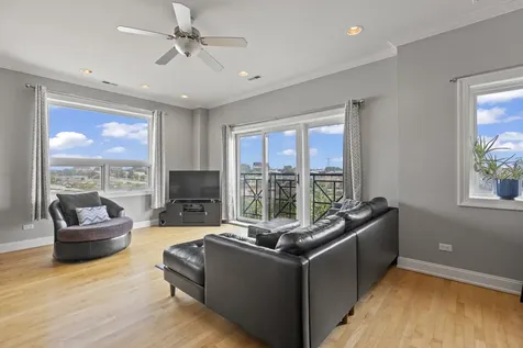 2521 West Congress Parkway Chicago IL 60612