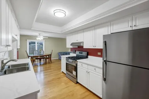 1525 Mayfield Lane Hoffman Estates IL 60169