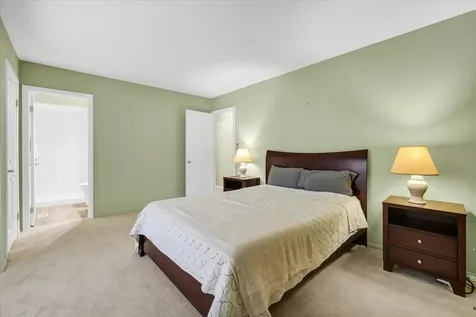 1525 Mayfield Lane Hoffman Estates IL 60169