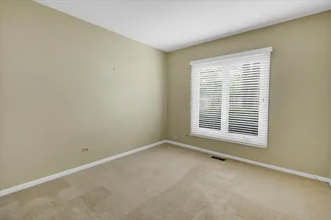 1525 Mayfield Lane Hoffman Estates IL 60169