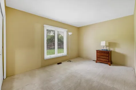 1525 Mayfield Lane Hoffman Estates IL 60169