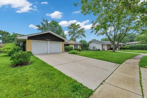 1525 Mayfield Lane Hoffman Estates IL 60169