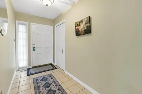 1525 Mayfield Lane Hoffman Estates IL 60169