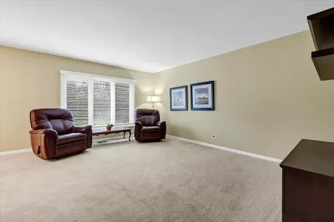 1525 Mayfield Lane Hoffman Estates IL 60169