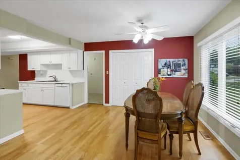 1525 Mayfield Lane Hoffman Estates IL 60169