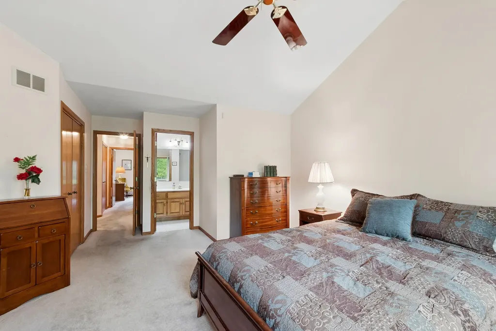 11135 Shenandoah Drive Orland Park IL 60467