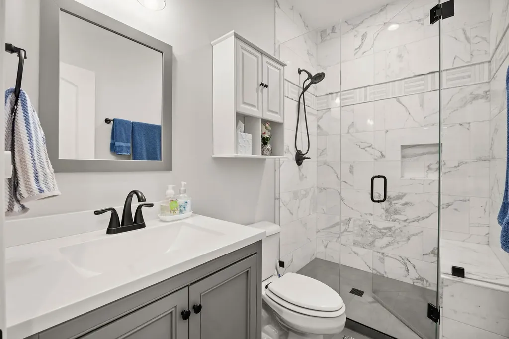4447 North Magnolia Avenue Chicago IL 60640