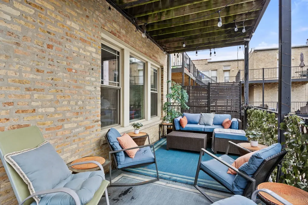 4447 North Magnolia Avenue Chicago IL 60640