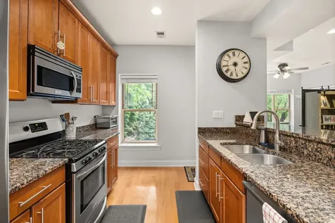 4447 North Magnolia Avenue Chicago IL 60640
