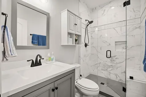 4447 North Magnolia Avenue Chicago IL 60640