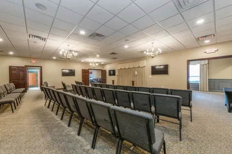 1745 S Eastwood Drive Woodstock IL 60098