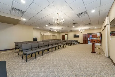 1745 S Eastwood Drive Woodstock IL 60098