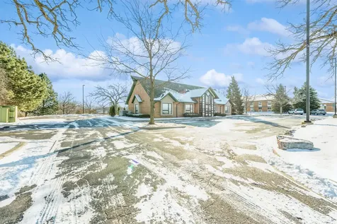 1745 S Eastwood Drive Woodstock IL 60098