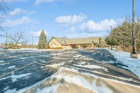 1745 S Eastwood Drive Woodstock IL 60098