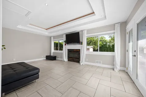 508 Landmeier Road Elk Grove Village IL 60007