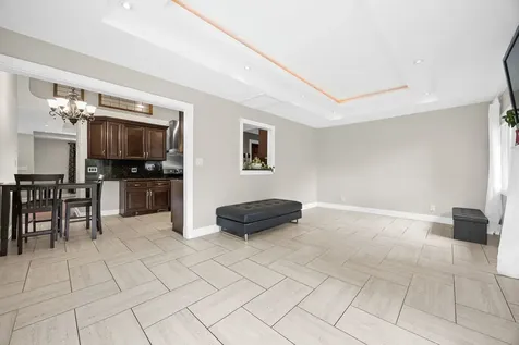 508 Landmeier Road Elk Grove Village IL 60007