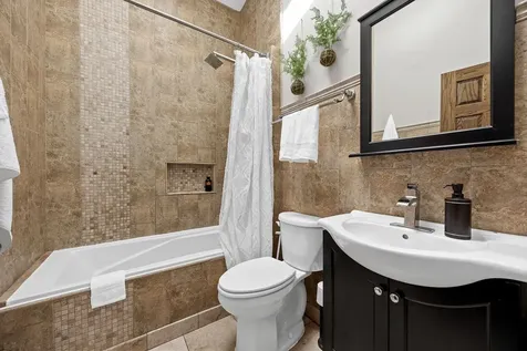 508 Landmeier Road Elk Grove Village IL 60007