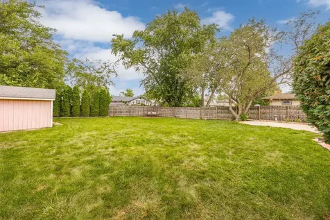 508 Landmeier Road Elk Grove Village IL 60007