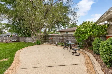 508 Landmeier Road Elk Grove Village IL 60007