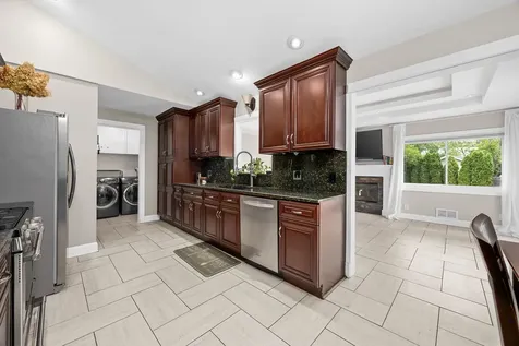 508 Landmeier Road Elk Grove Village IL 60007