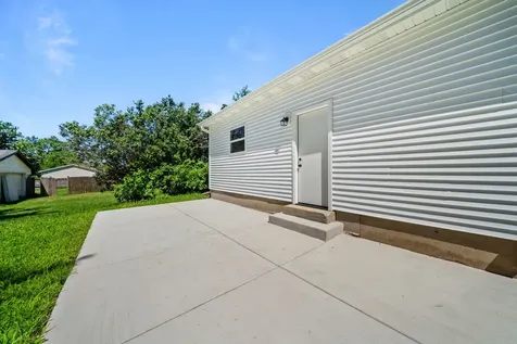 3569 West Egan Road Leaf River IL 61047