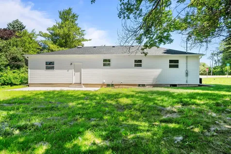3569 West Egan Road Leaf River IL 61047