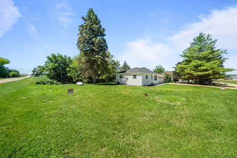3569 West Egan Road Leaf River IL 61047