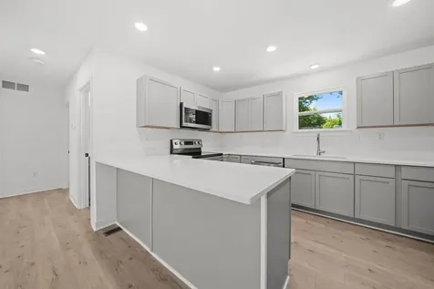 3569 West Egan Road Leaf River IL 61047