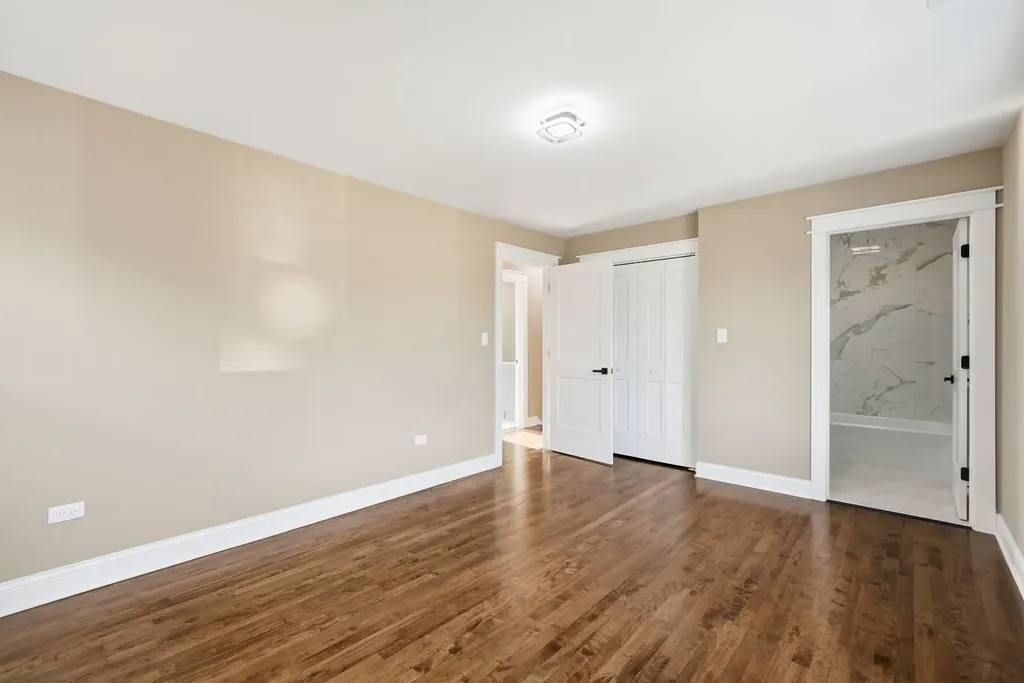 10516 South King Drive Chicago IL 60628
