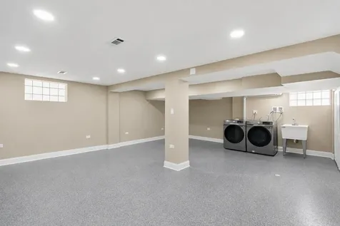 10516 South King Drive Chicago IL 60628