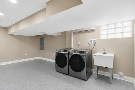 10516 South King Drive Chicago IL 60628