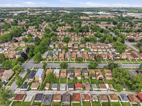 10516 South King Drive Chicago IL 60628
