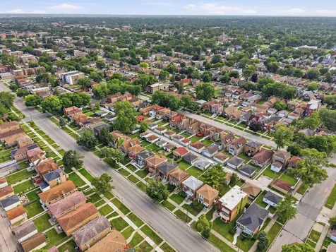 10516 South King Drive Chicago IL 60628