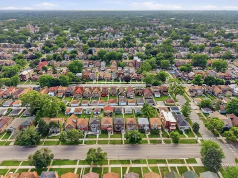 10516 South King Drive Chicago IL 60628