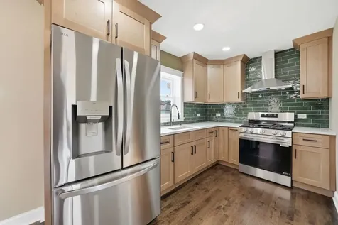 10516 South King Drive Chicago IL 60628