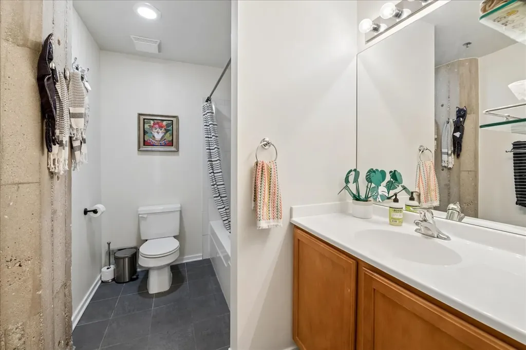 210 South Desplaines Street Chicago IL 60661