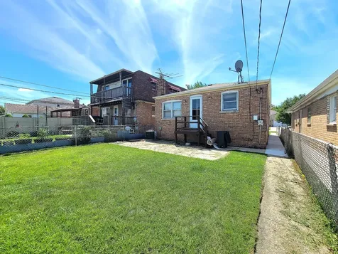 7723 Leclaire Avenue Burbank IL 60459
