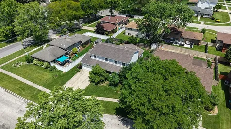 403 Sara Avenue Lemont IL 60439