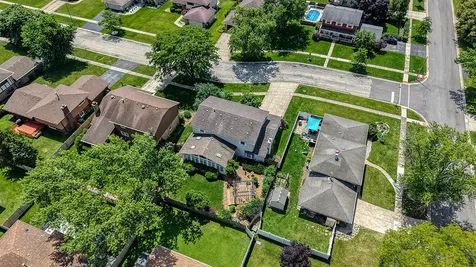 403 Sara Avenue Lemont IL 60439