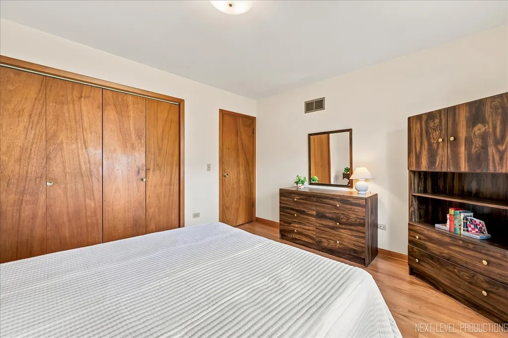77 South Chase Avenue Lombard IL 60148