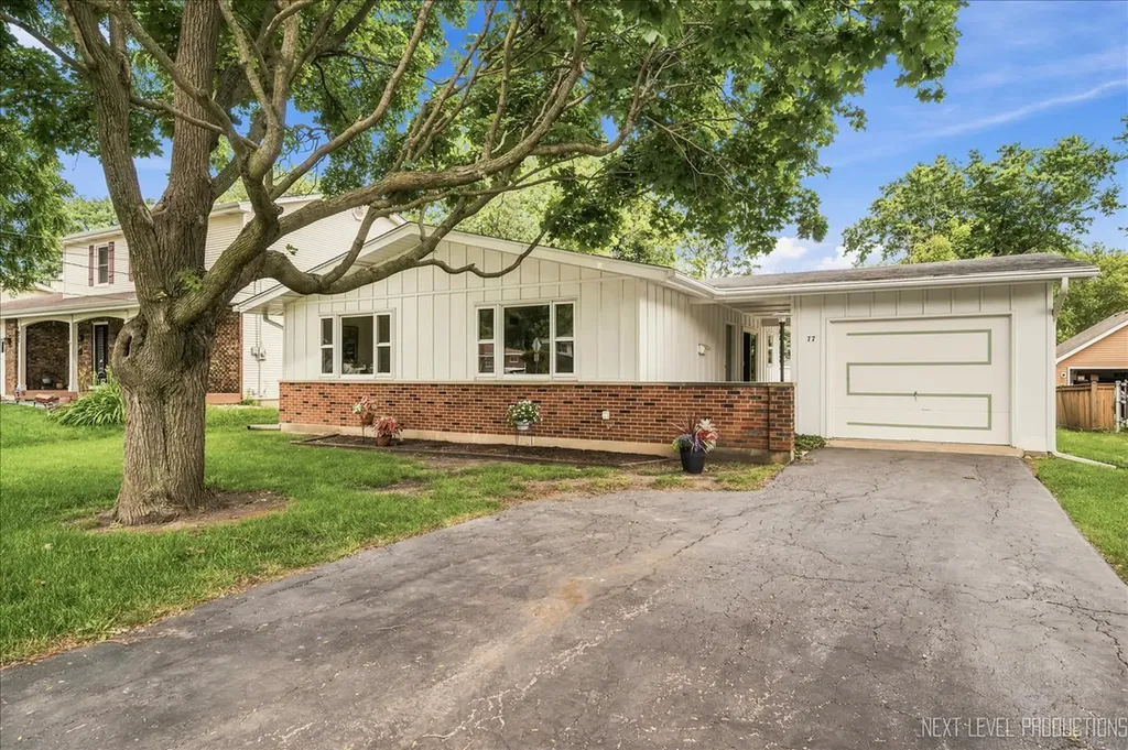 77 South Chase Avenue Lombard IL 60148